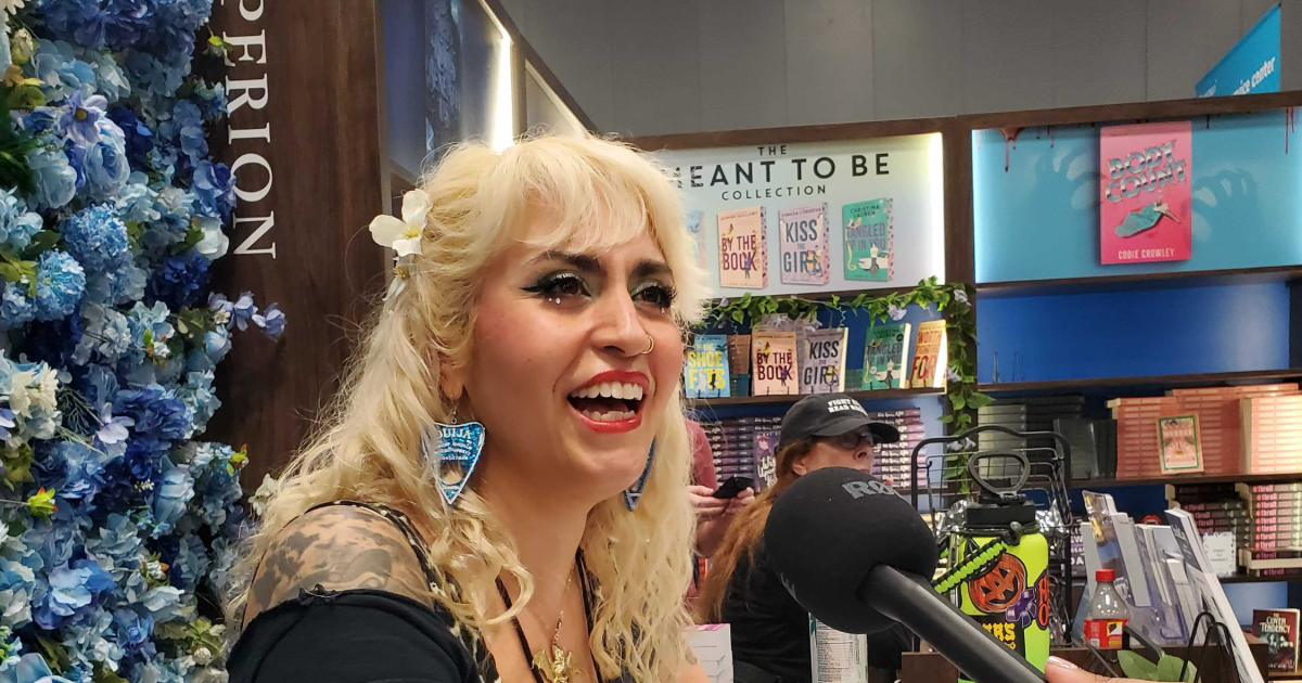 New England authors meet fans, talk WMass influences at the return of BookCon