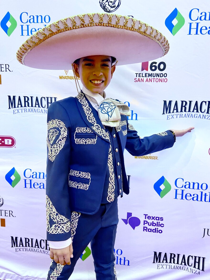 How mariachi culture pulled at the heartstrings of MLB beyond Cinco de Mayo  - ESPN