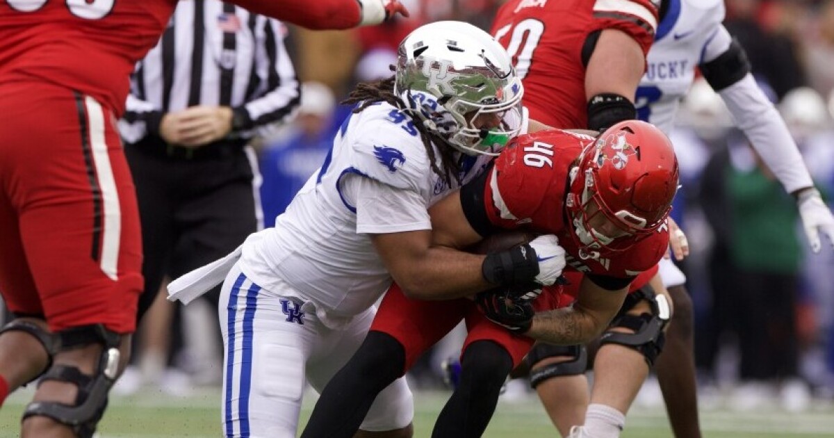 Kentucky falls to Louisville