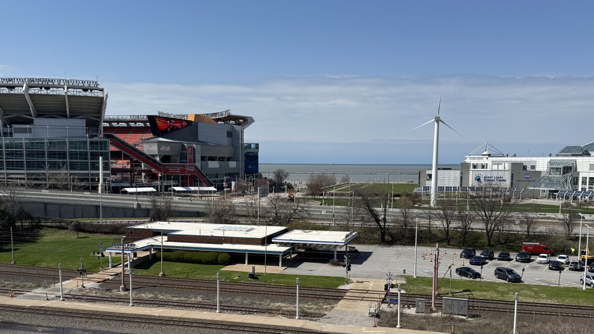 Commentary: Cleveland's downtown lakefront plans need magic now; Burke airport land can wait