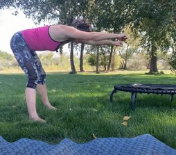 liz-outdoor-workout.png