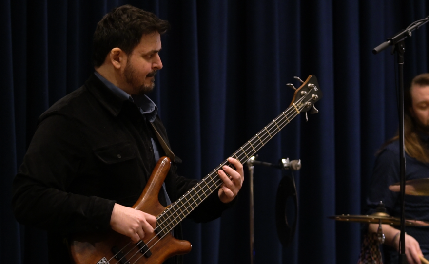 Park Hills Circle performing live in WNIJ's Studio A