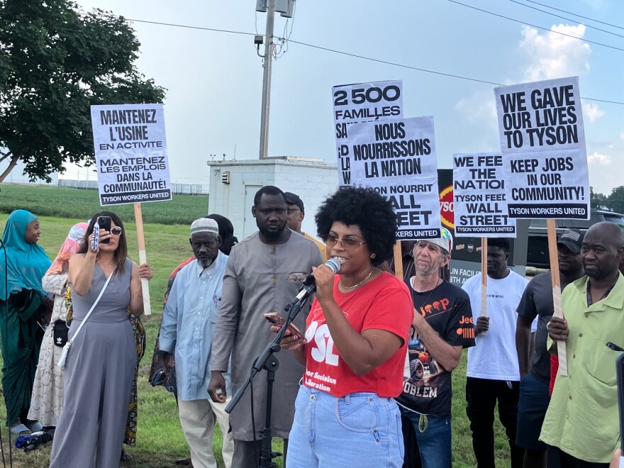 PSL organizer Kanai Johnson leads chants at the Tyson worker rally Aug. 21, 2026.