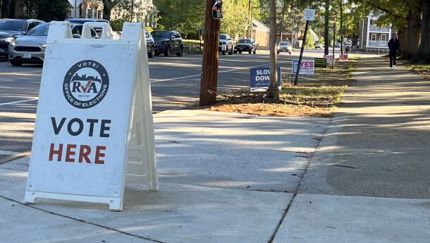 A sign marks a polling place in Richmond on April 21, 2026.