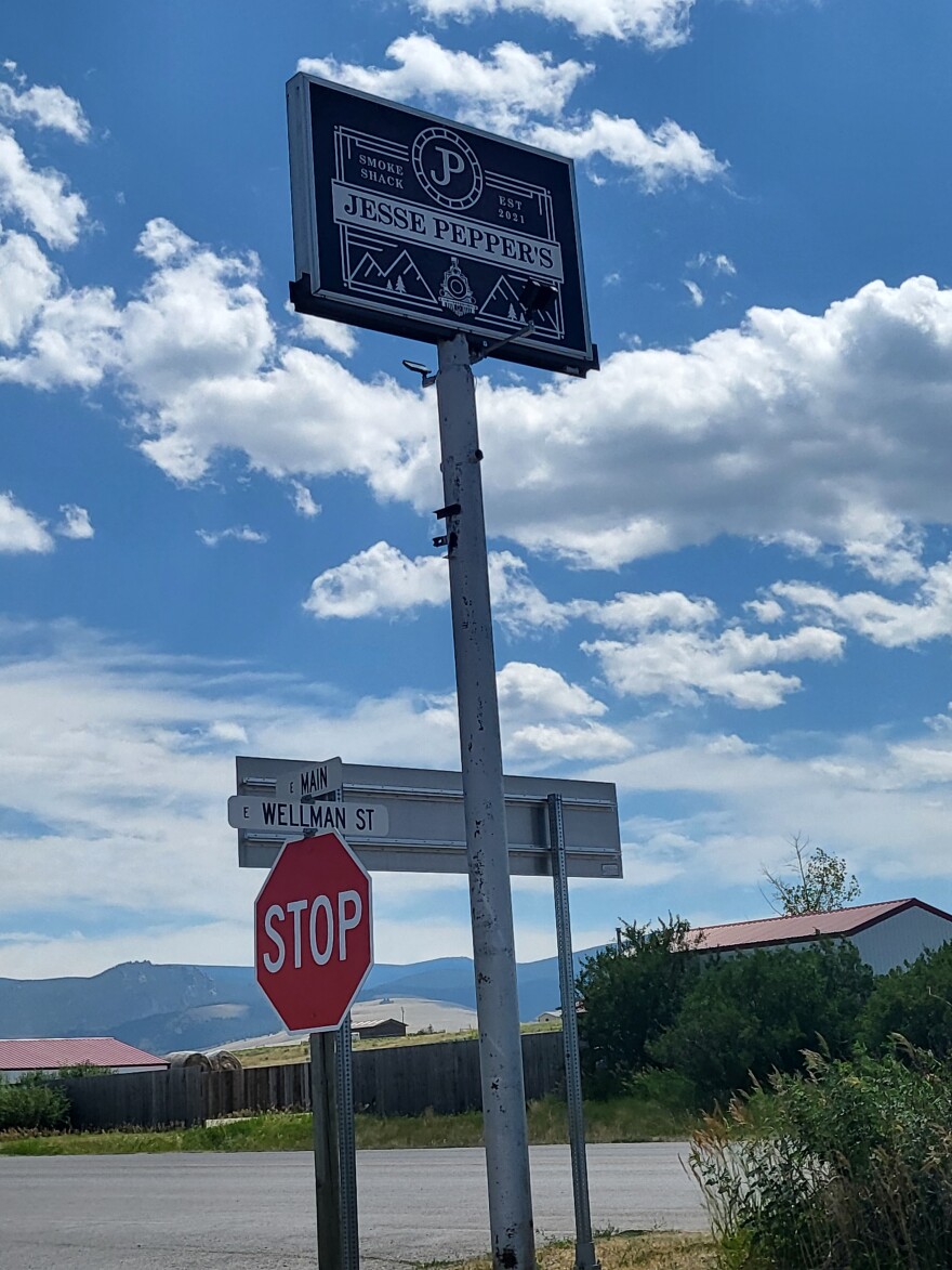 Jesse Pepper’s Smoke Shack, located on East Main Street or Highway 89 in White Sulfur Springs is open Wednesdays to Saturdays. The restaurant serves up food made with love and in honor of Jesse Redding.