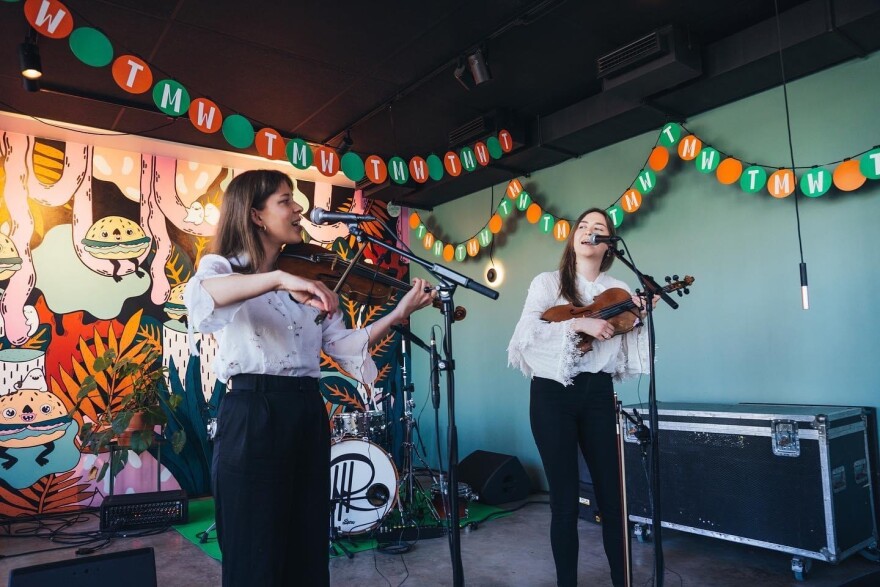 The duo Leik met while studying at the University of Tartu Viljandi Culture Academy. They are Elina Kasesalu (left) and Kelly Veinberg (right).