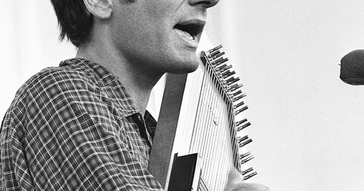 Mike Seege Folk Music's Mike Seeger Dead | NSPR