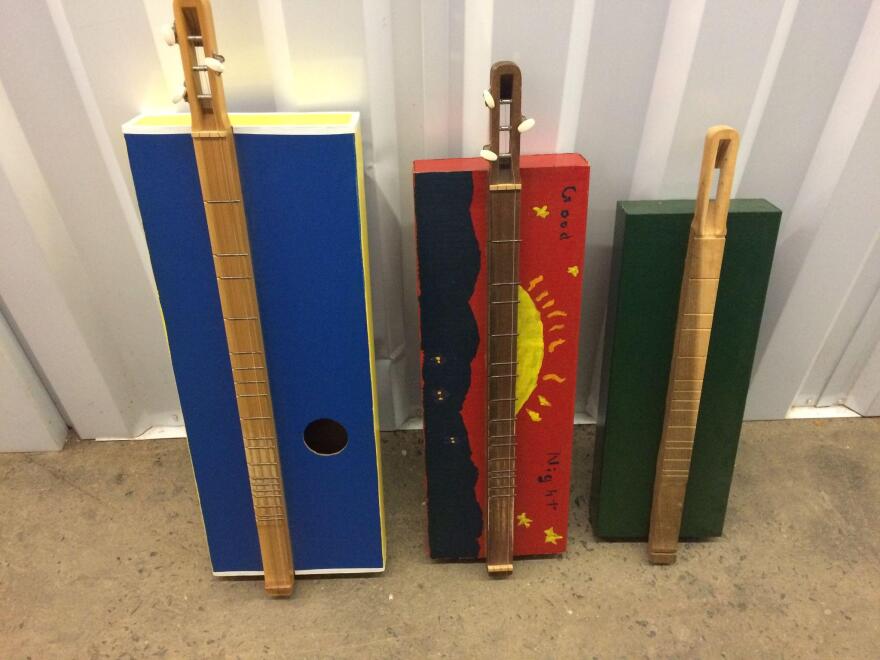 cardboard dulcimers