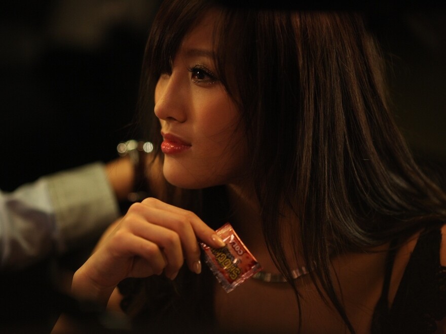 Popping Candy (Dada Chan), an ambitious young actress, stars in To's film, a remake of the X-rated <em>Confession of a Concubine</em>.
