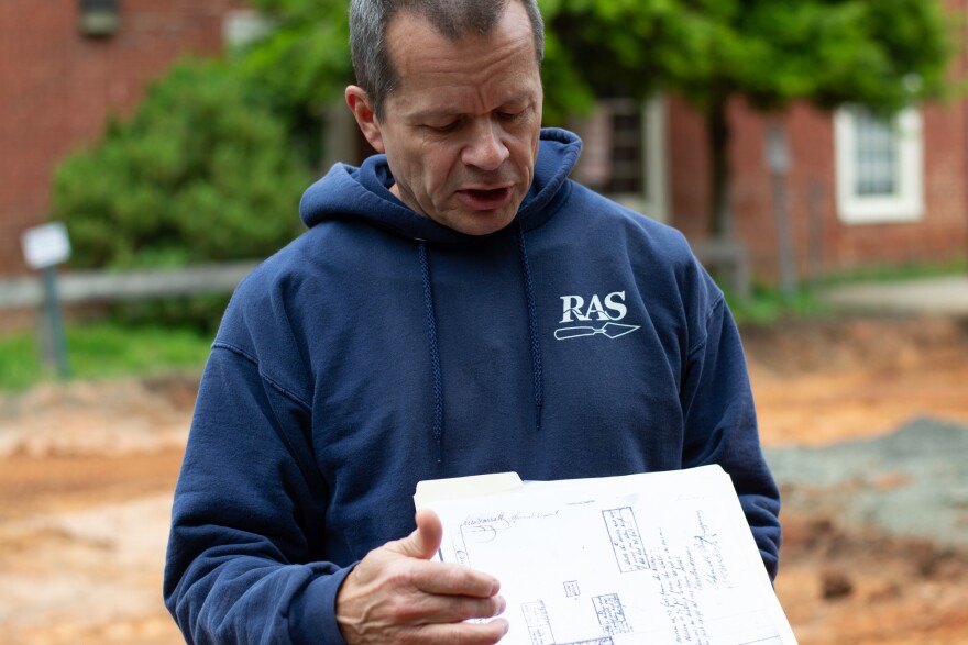 Ford explains how a fire insurance survey depicts the approximate locations of a tavern, kitchen, smokehouse, and stable.