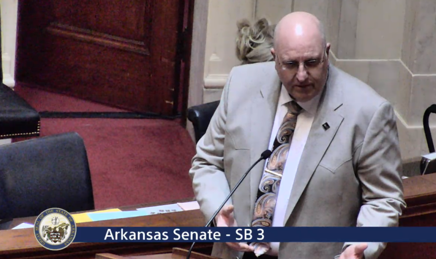 Sen. John Payton (R-Wilburn) speaking out for the bill.