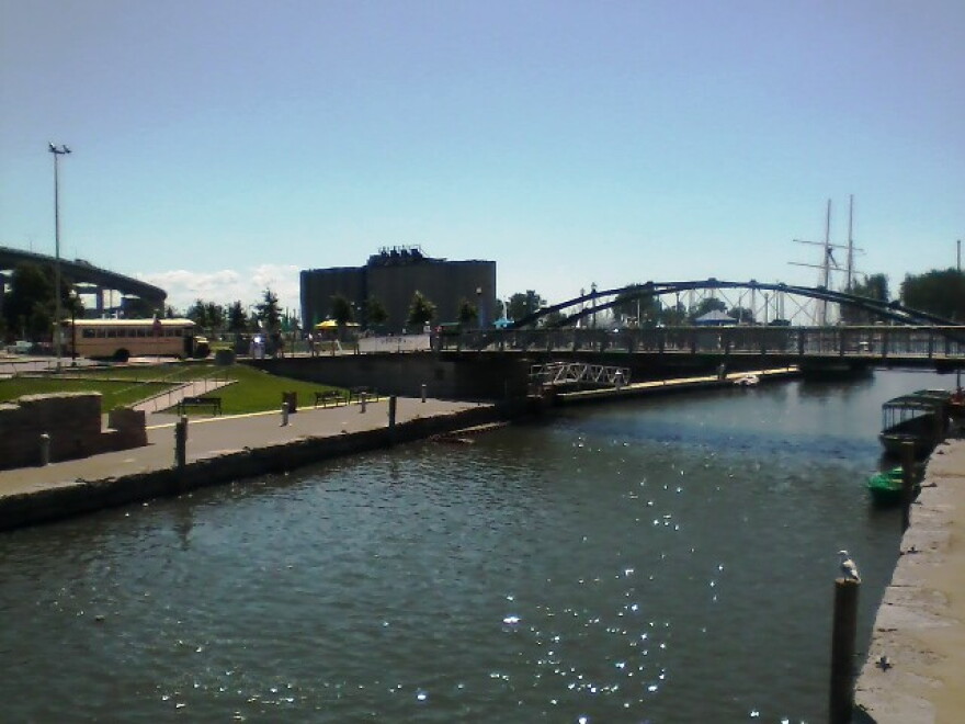 Buffalo river at Canal side