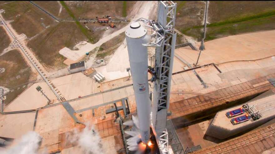 Test fired of the Falcon 9 rocket that will launch Inmarsat-5 satellite. Photo: SpaceX