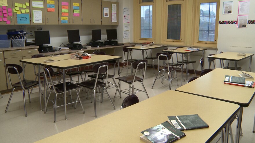 A photo of an empty classroom. 