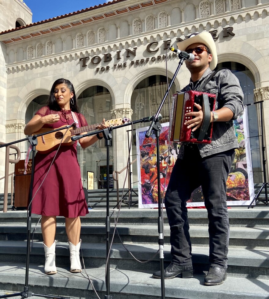 Keli Rosa Cabunoc Romero and Alvaro Del Norte