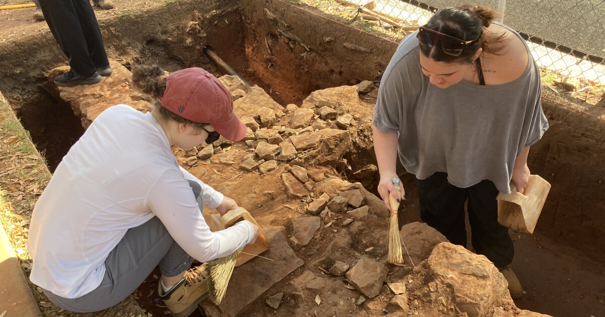 University of Alabama archeology students dig into Civil War history