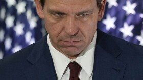  With a federal change expected to lead to a surge in migrants crossing the country’s southern border, Gov. Ron DeSantis on Wednesday signed a controversial bill that targets illegal immigration. The bill (SB 1718), which the Republican-controlled Legislature passed during the session that ended last week, includes stepping up requirements on businesses to check the immigration status of workers, cracking down on people who bring undocumented immigrants into Florida and collecting data about whether hospital patients are in the country legally.