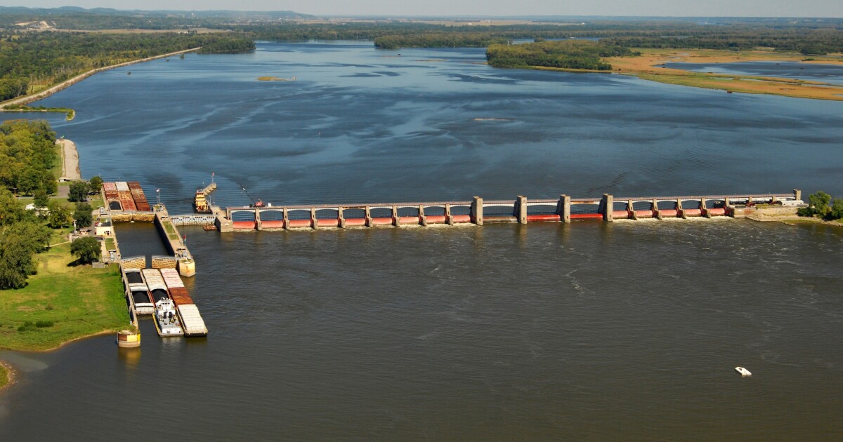 Climate change affects the Mississippi. But how much does the river ...