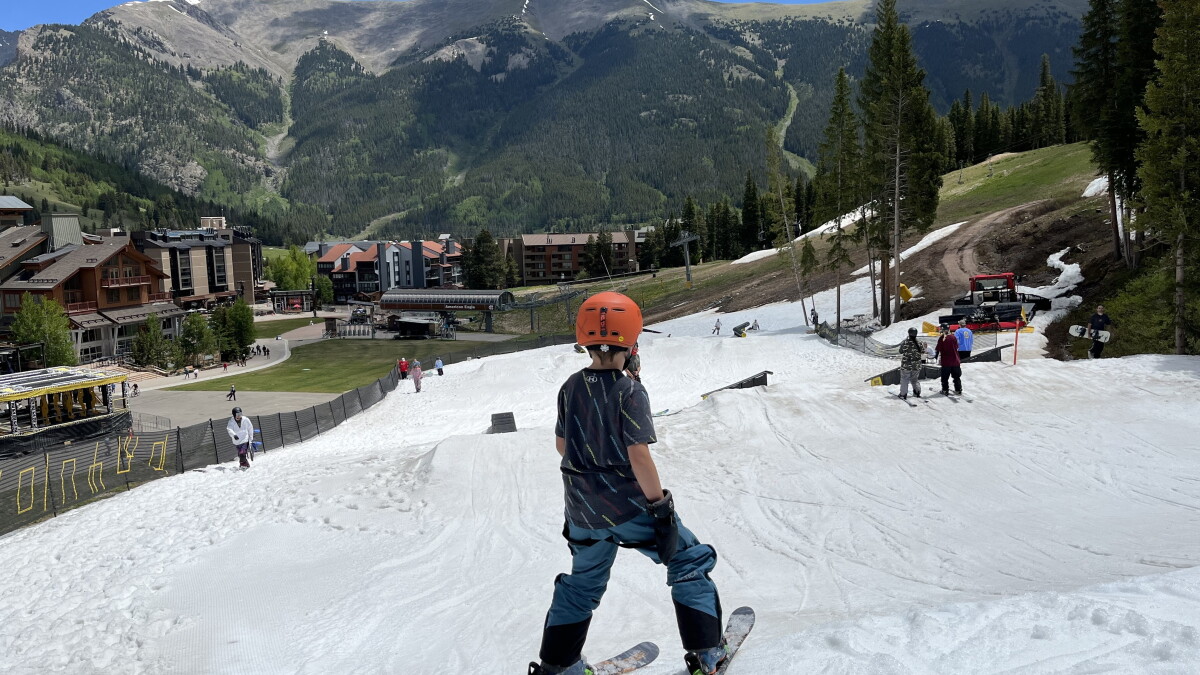 What heat dome? They're still skiing in Colorado - Vimarsana News