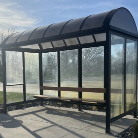 A bus stop on the Sioux City Public Transit route. (Bret Hayworth, Siouxland Public Media News)
