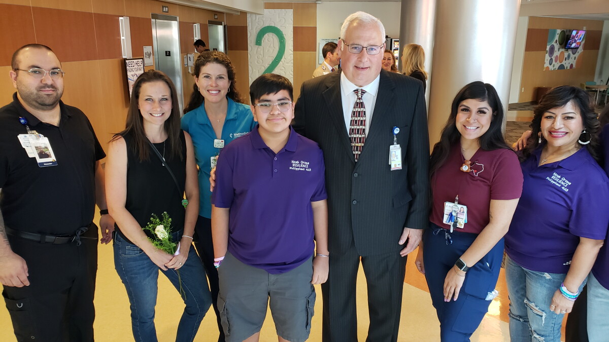 Uvalde survivor returns to San Antonio hospital to thank staff for their care - Vimarsana News