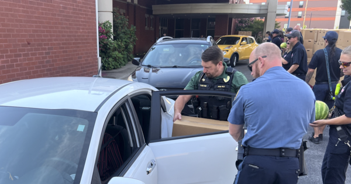 Carbondale Distributes Food Boxes to Residents