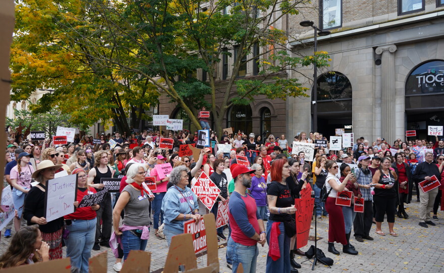 Protesters gathered in downtown Ithaca Tuesday, expressing outrage over Cornell University’s handling of an alleged sexual assault in 2024 and urging faculty to issue a vote of no confidence in the university administration.