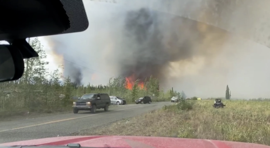 Tok residents evacuating from the Mukluk Fire on Aug. 17, 2026.