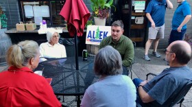 Alek Skarlatos meets with supporters at Eugene's Elkhorn Brewery