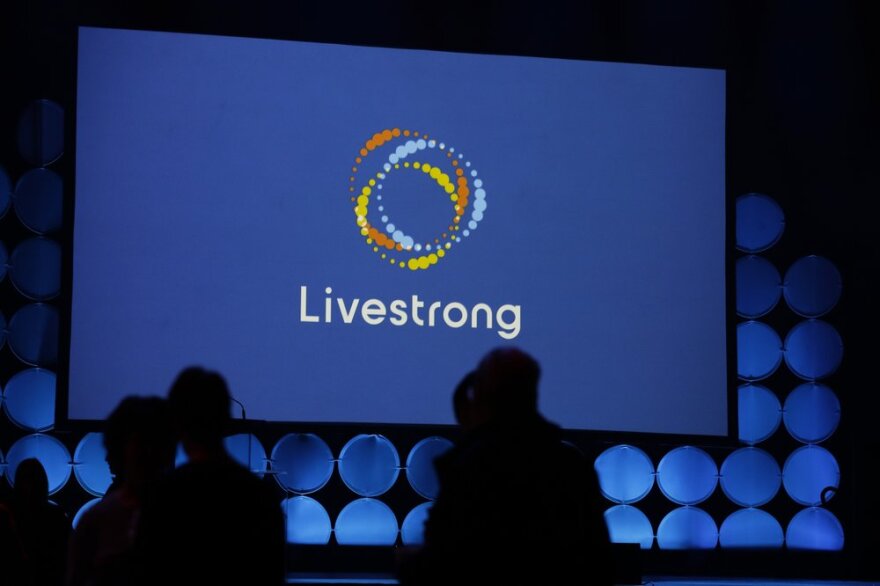 New Livestrong logo on slideshow