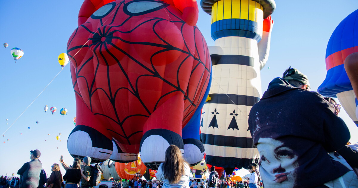 Pilot ensures radioactive pigs can fly at Balloon Fiesta