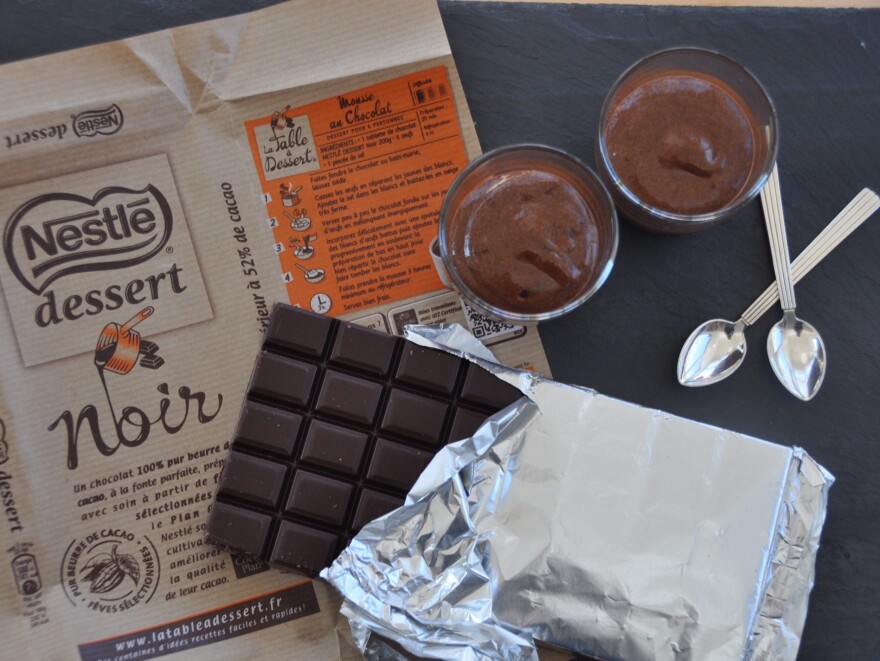 The chocolate mousse rests beside the candy bar culprit — the Nestle that hid the recipe in plain sight.
