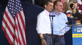 Democratic presidential candidate Pete Buttigieg and husband Chasten Glezman Buttigieg