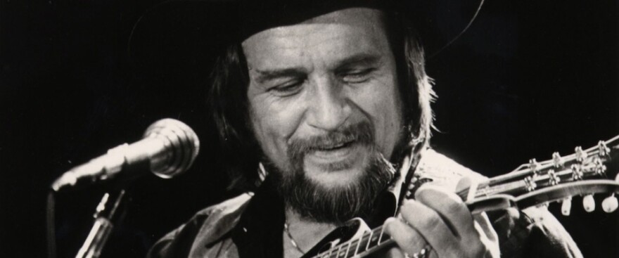 waylon-jennings.jpg