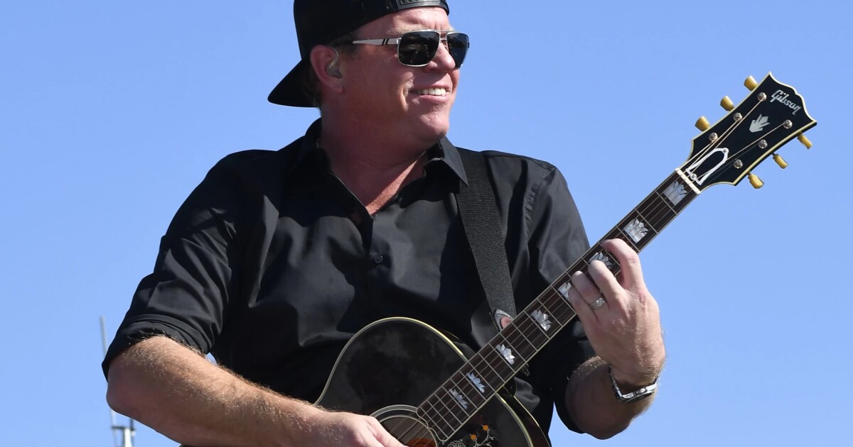 After losing family in the Texas Hill Country floods, Pat Green hosts free benefit concert