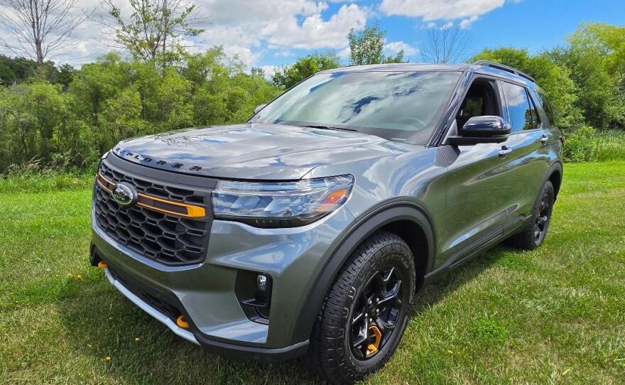 2026 Ford Explorer Tremor 4x4 left front