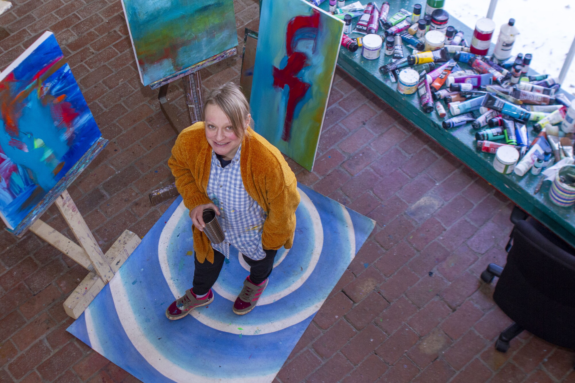 Why artists are drawn to The Red Barn in Lindsborg episode artwork