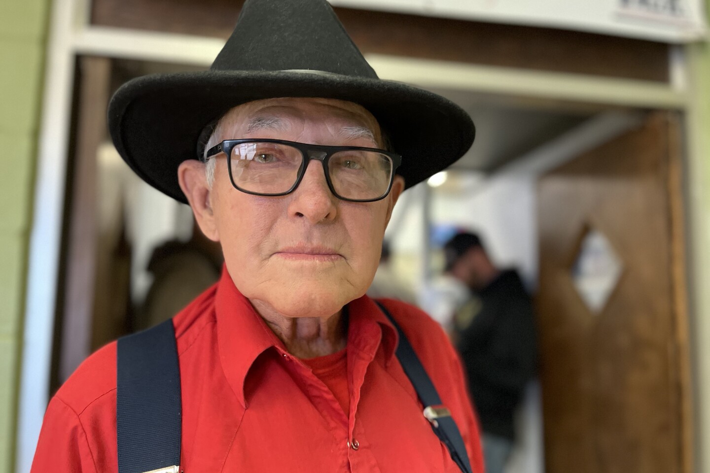 Cattle auction in La Crosse, Kansas KOSU