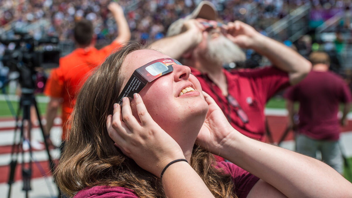 Carbondale Police wants the public to think safety during eclipse activities - Vimarsana News