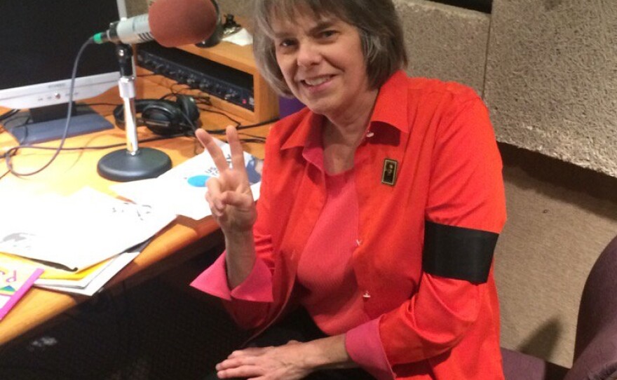 50 Years Later: Mary Beth Tinker Talks About Her Black Arm ...