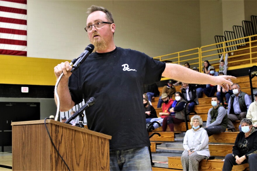 Donovan Hutchinson, owner of the Dry Creek Saloon in Neodosha, speaking against a mask mandate at a Wilson County Commission meeting on Nov. 23, 2020.