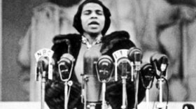 Marian Anderson performs at the steps of the Lincoln Memorial on Easter Sunday, 1939.