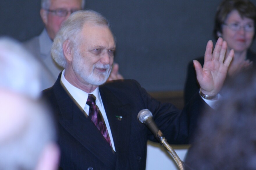 Art Timko speaks at WEMU's 2010 Fall Fundraiser Finale Party.