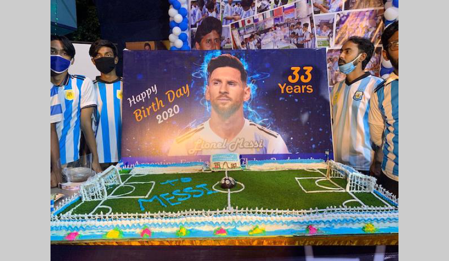 Lionel Messi cake in Kolkata