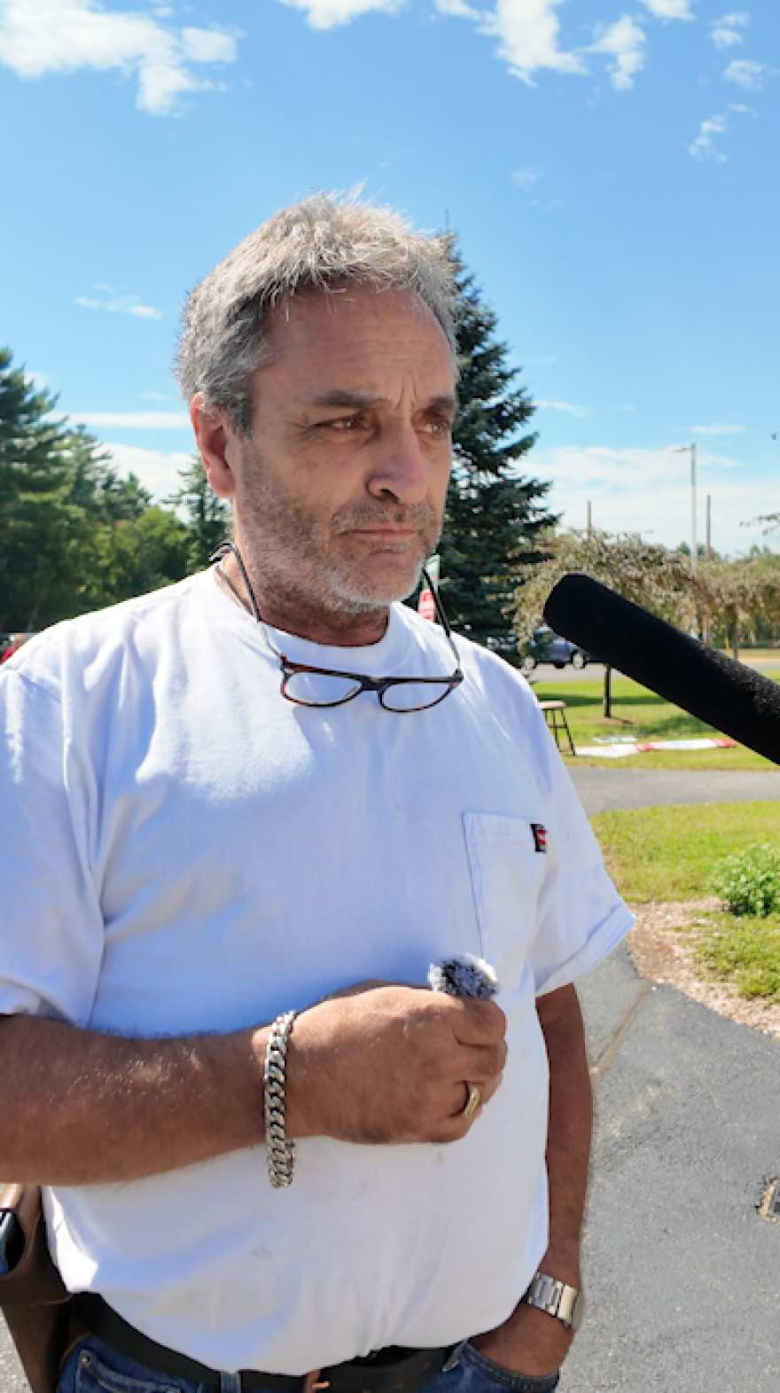 Michael Epright writes himself in on the ballot when he doesn't think the candidates at the federal level will be capable leaders.