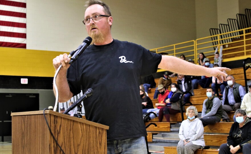 112320_DonovanHutchinson_WilCoCommMeeting.jpg