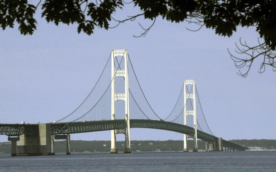 Straits of Makinac, Mackinac Bridge photo