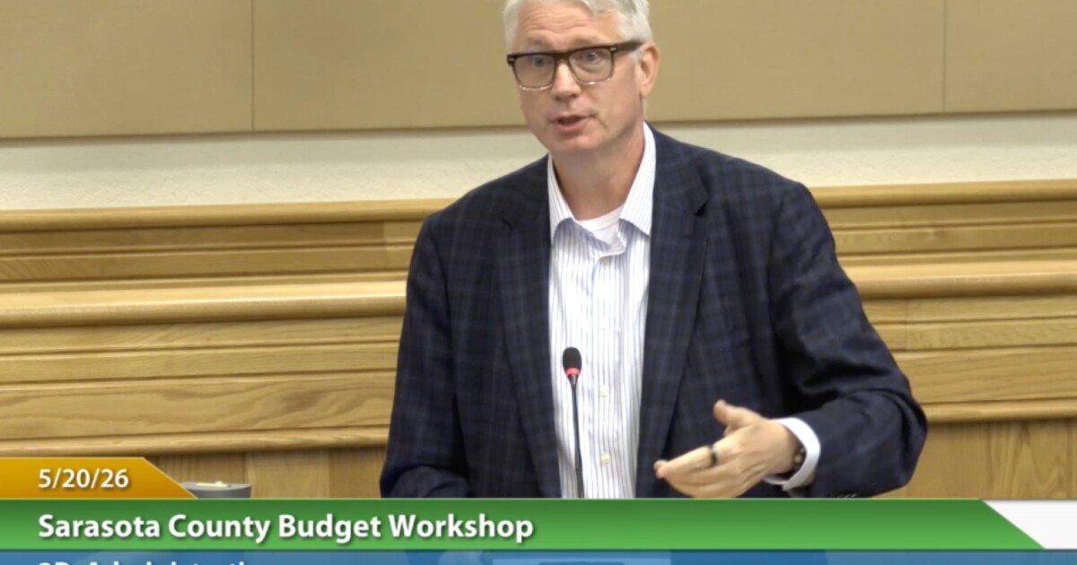 Economist warns Sarasota County commissioners of looming economic threat