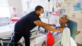 A patient in Mississippi received what Kentucky Organ Donor Affiliates said was the first kidney flown, unattended, without being packed in ice.