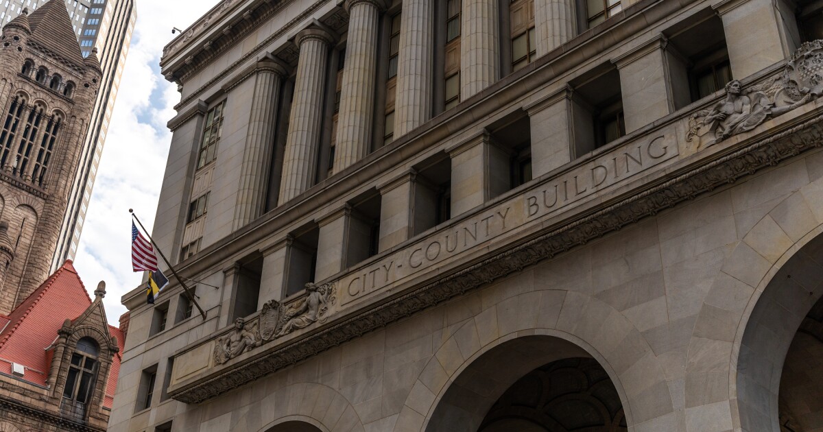 Pittsburgh City Council advances bills to limit ICE activity on city property